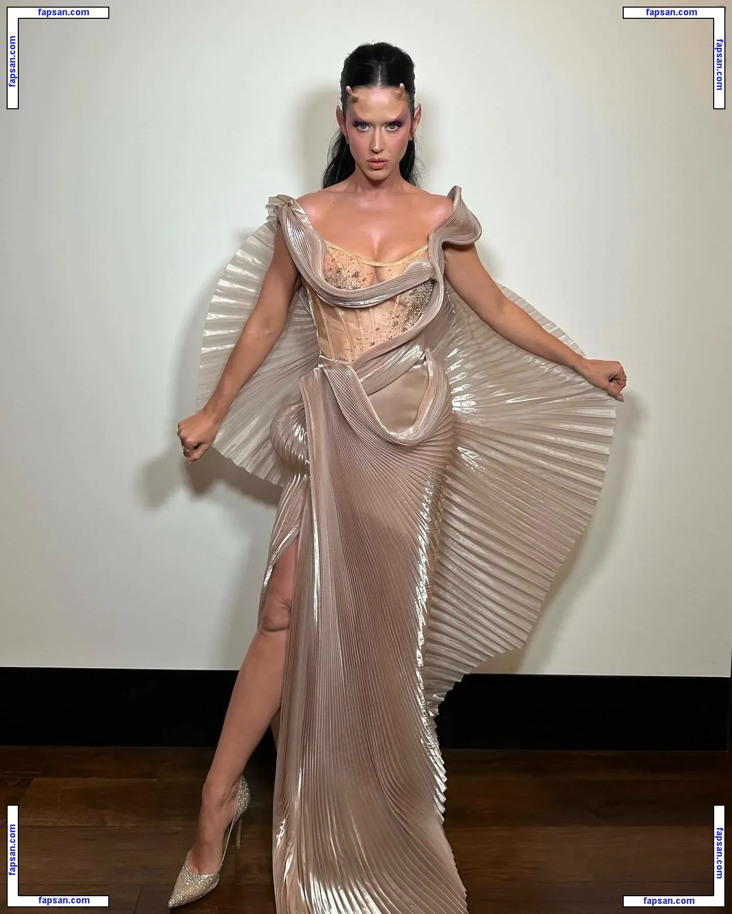 Katy Perry nude photo #5403 from OnlyFans