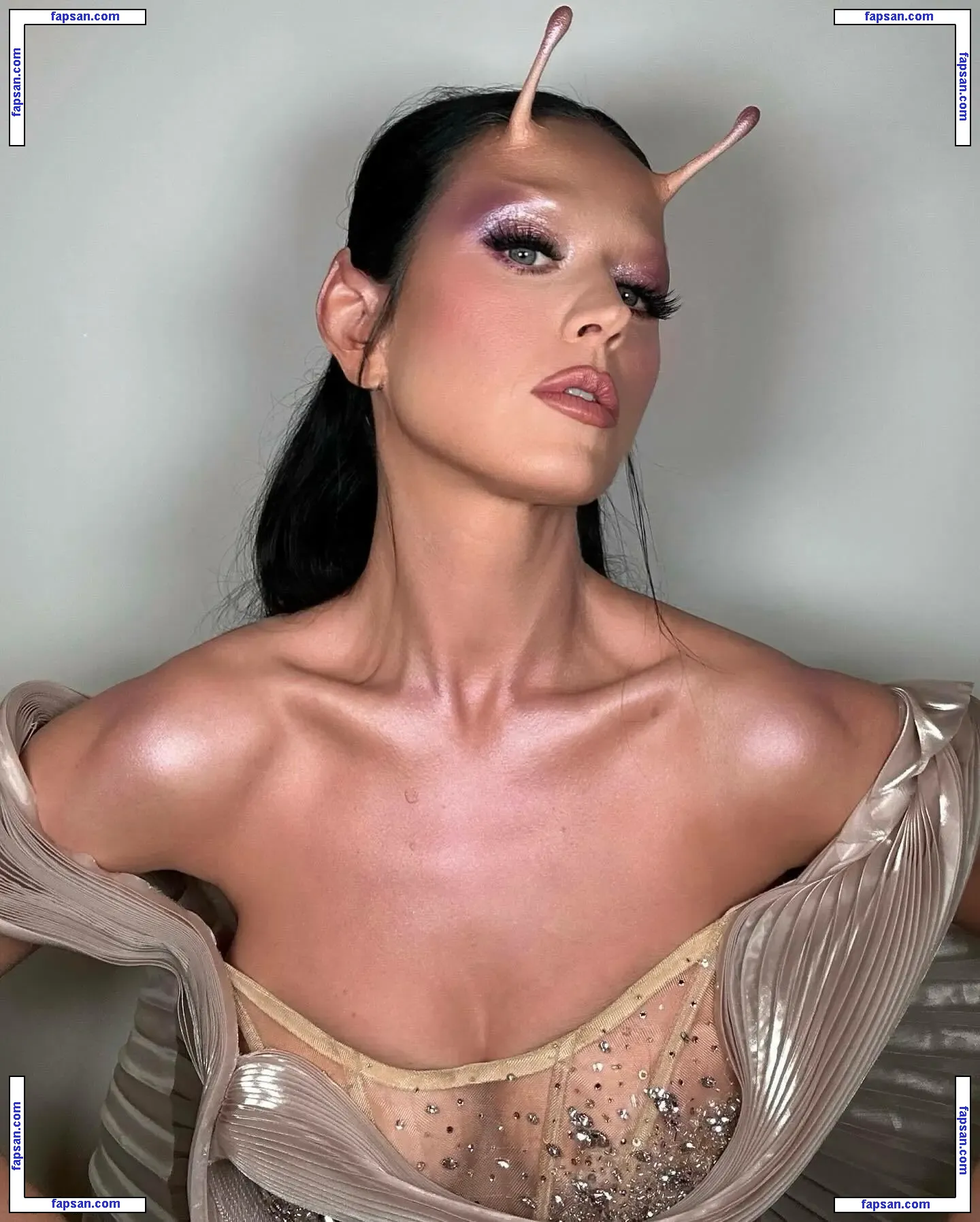 Katy Perry nude photo #5409 from OnlyFans
