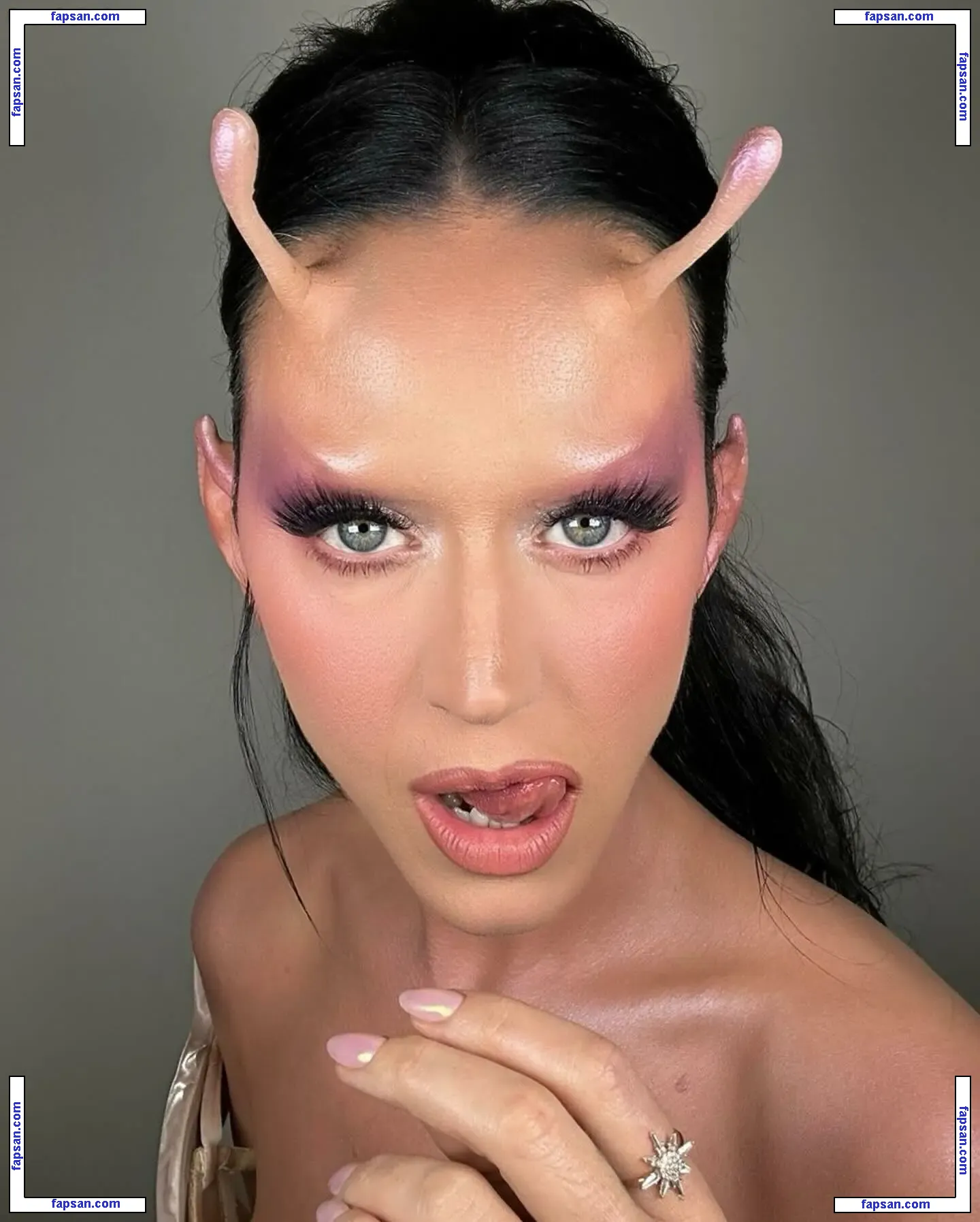 Katy Perry nude photo #5410 from OnlyFans