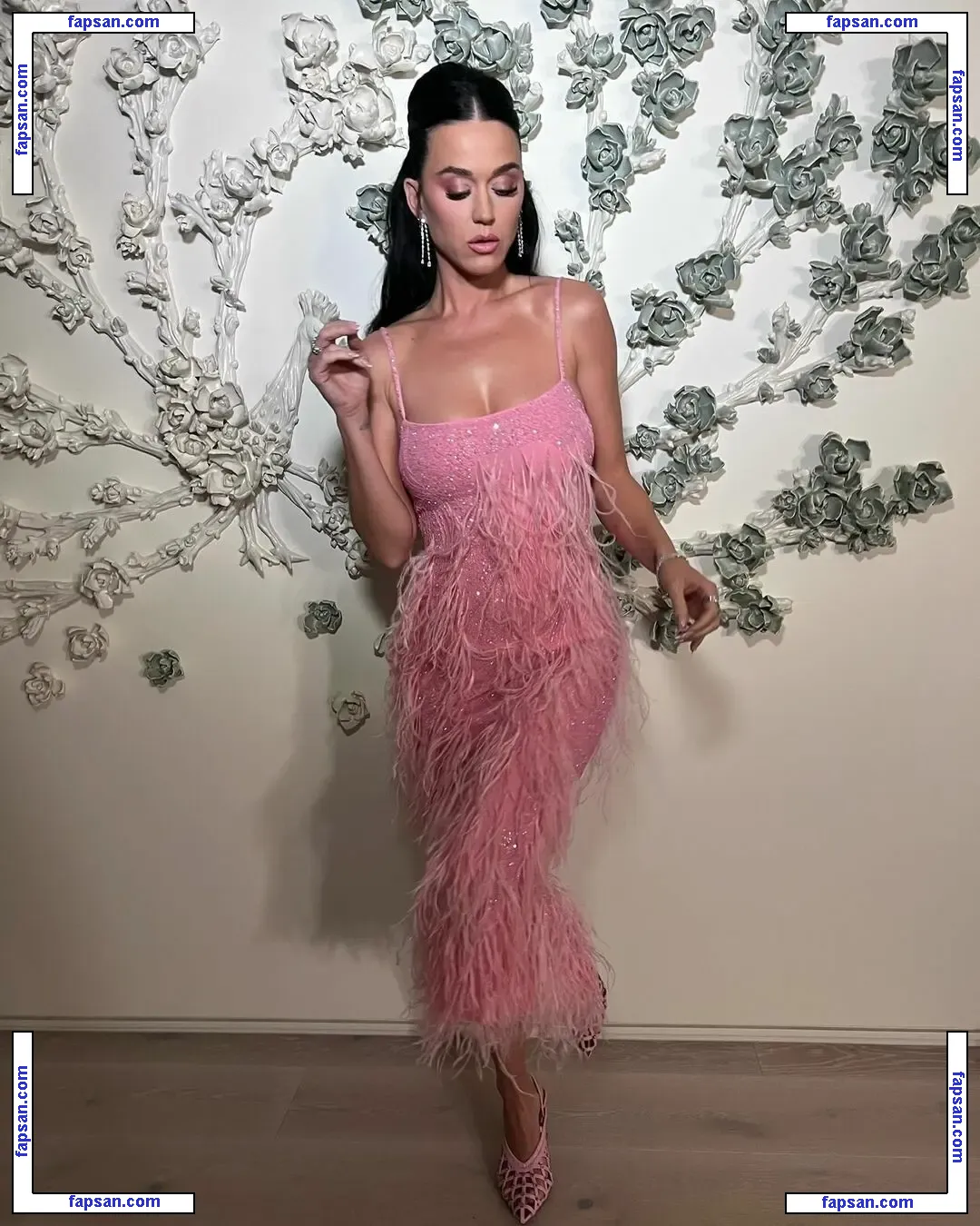 Katy Perry nude photo #5511 from OnlyFans