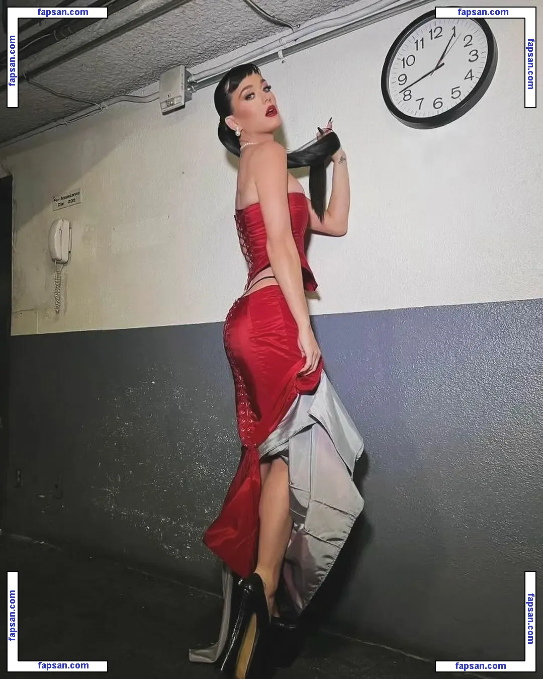 Katy Perry nude photo #5568 from OnlyFans