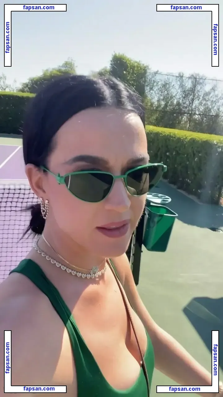 Katy Perry nude photo #5583 from OnlyFans