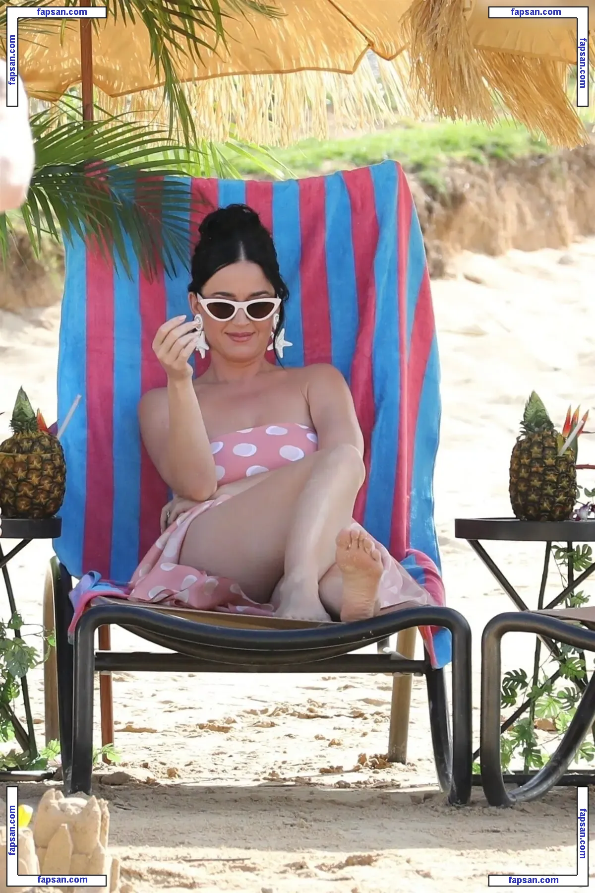 Katy Perry nude photo #5683 from OnlyFans