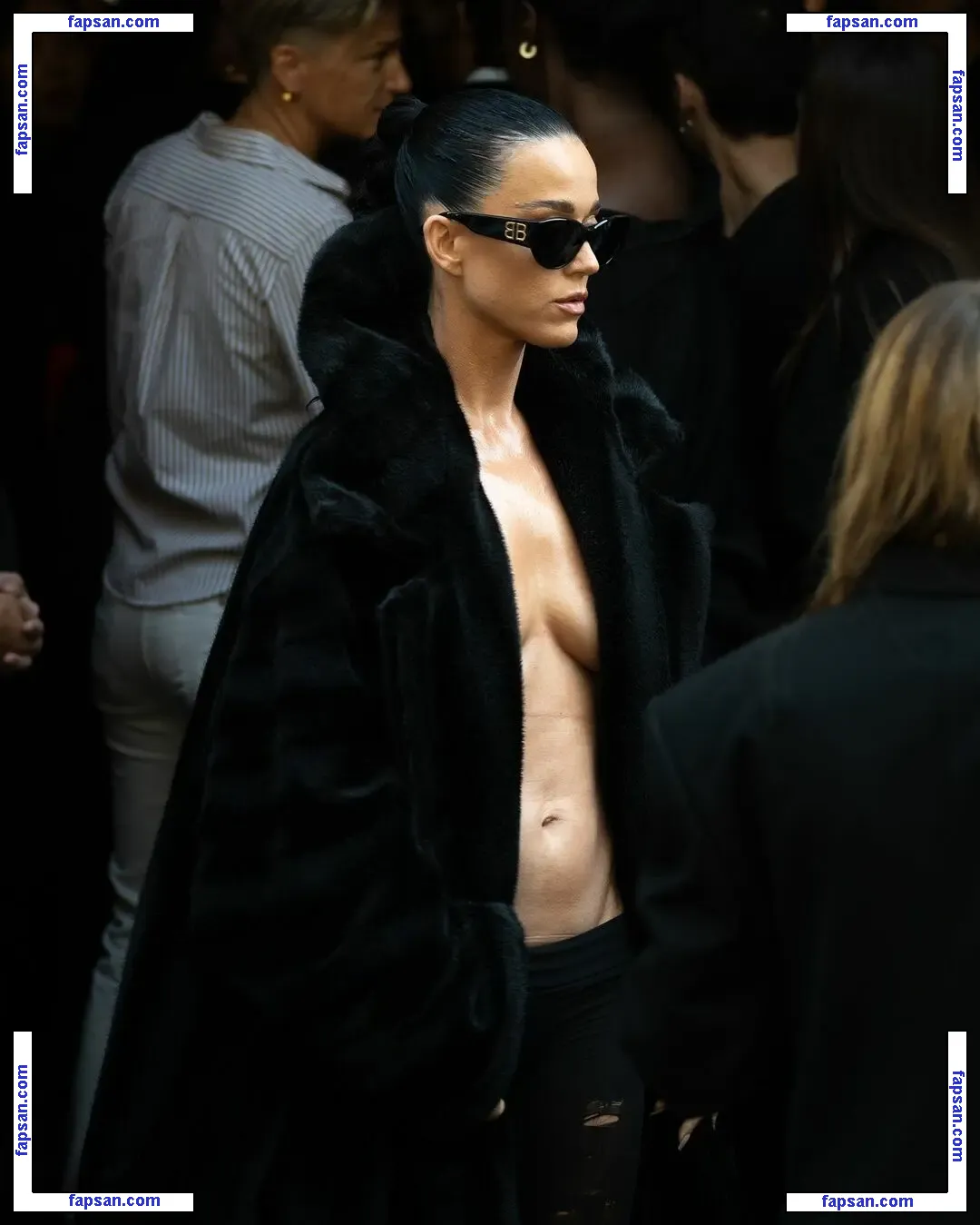 Katy Perry nude photo #5873 from OnlyFans