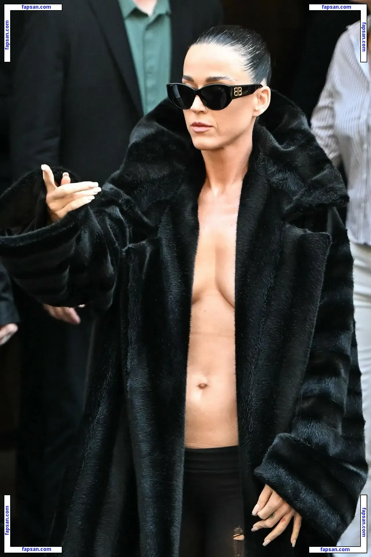Katy Perry nude photo #5886 from OnlyFans