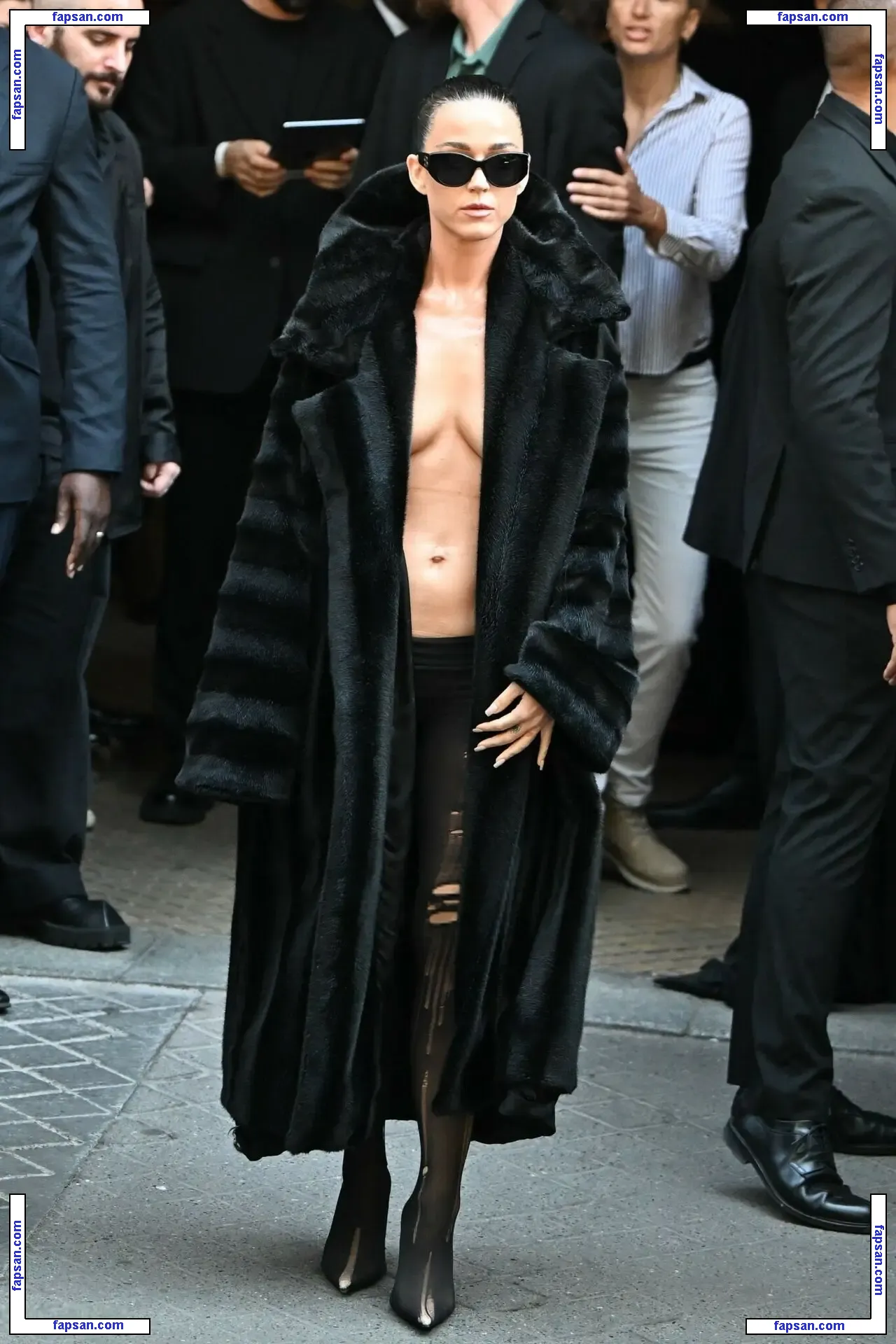 Katy Perry nude photo #5899 from OnlyFans
