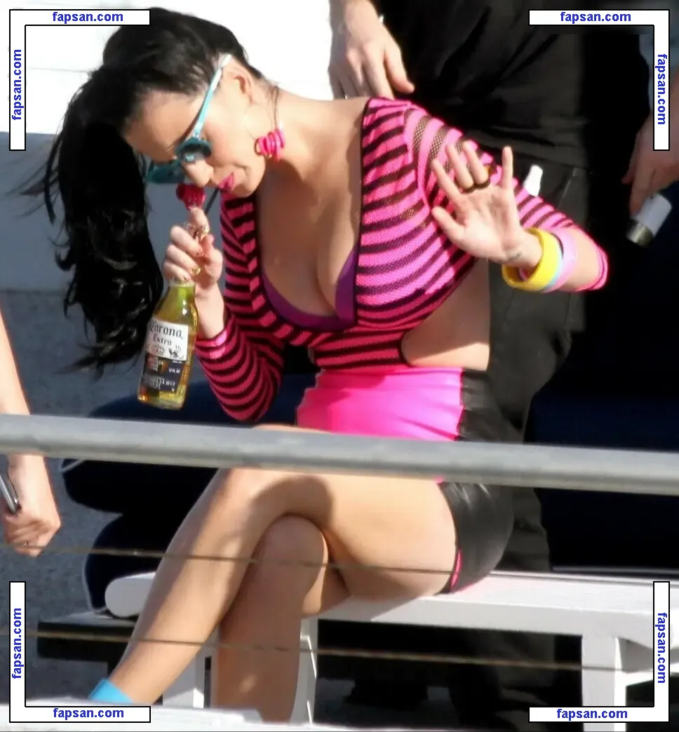 Katy Perry nude photo #5952 from OnlyFans