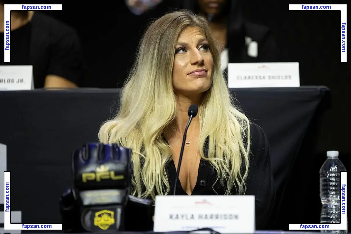 Kayla Harrison голая фото #0002 с Онлифанс