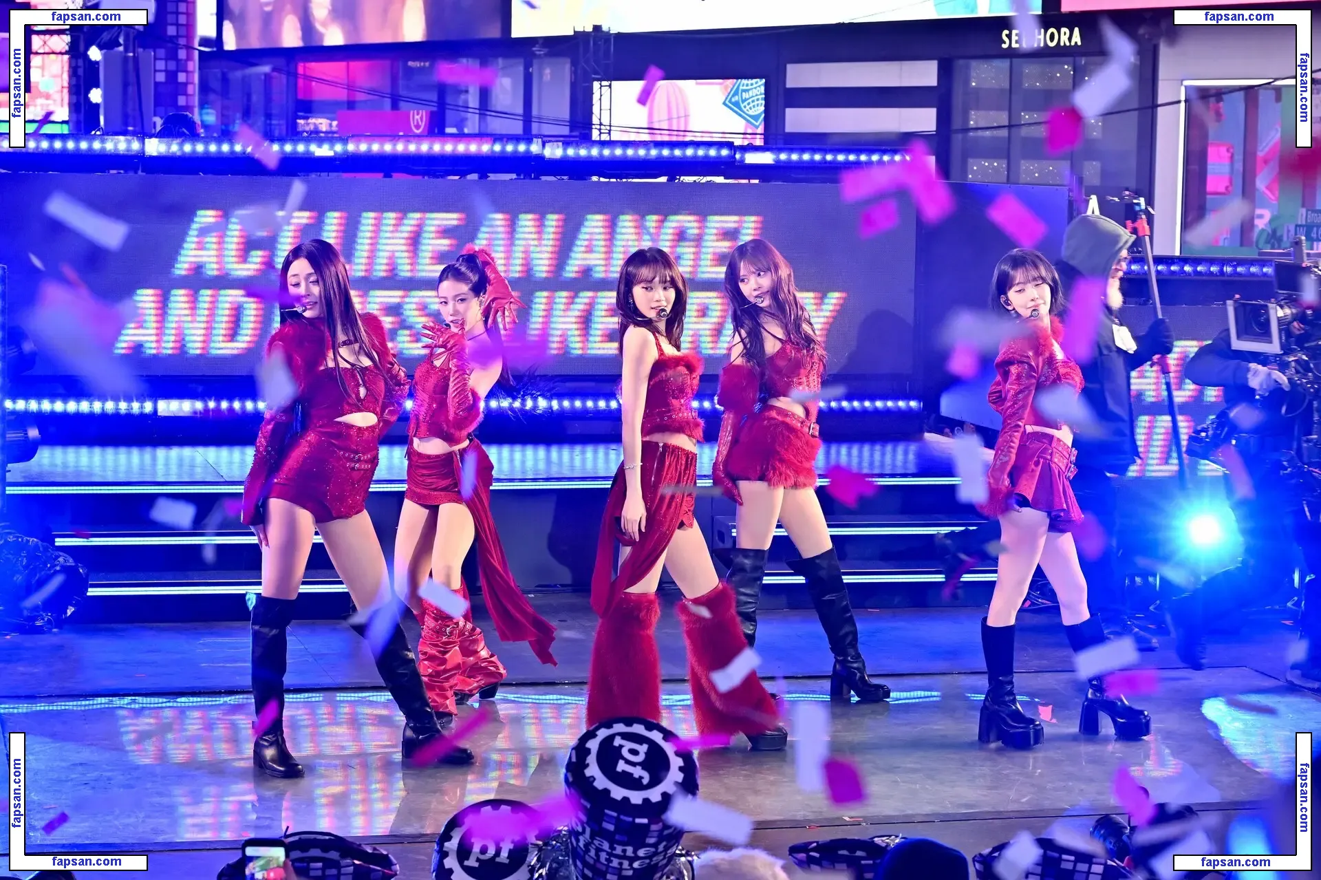 Kazuha Nakamura 中村 一葉 | LESSERAFIM nude photo #0006 from OnlyFans