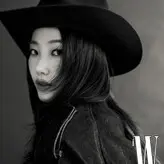 Kazuha Nakamura 中村 一葉 | LESSERAFIM nude #0031