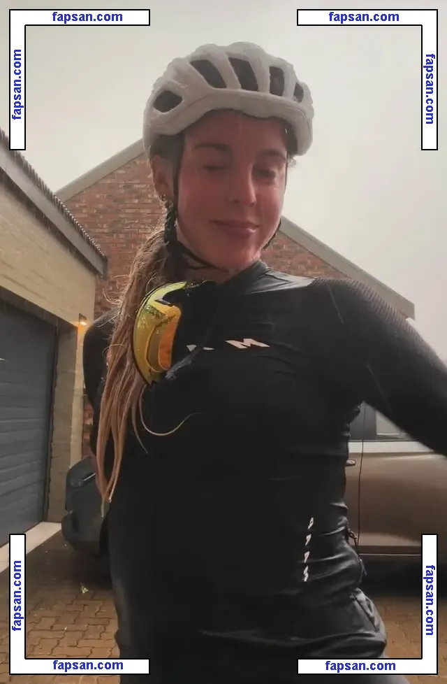 Keely Hodgkinson nude photo #0102 from OnlyFans