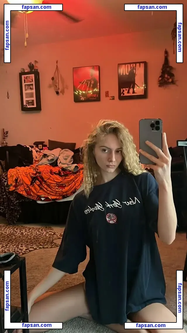 Keira Lhotan nude photo #0012 from OnlyFans