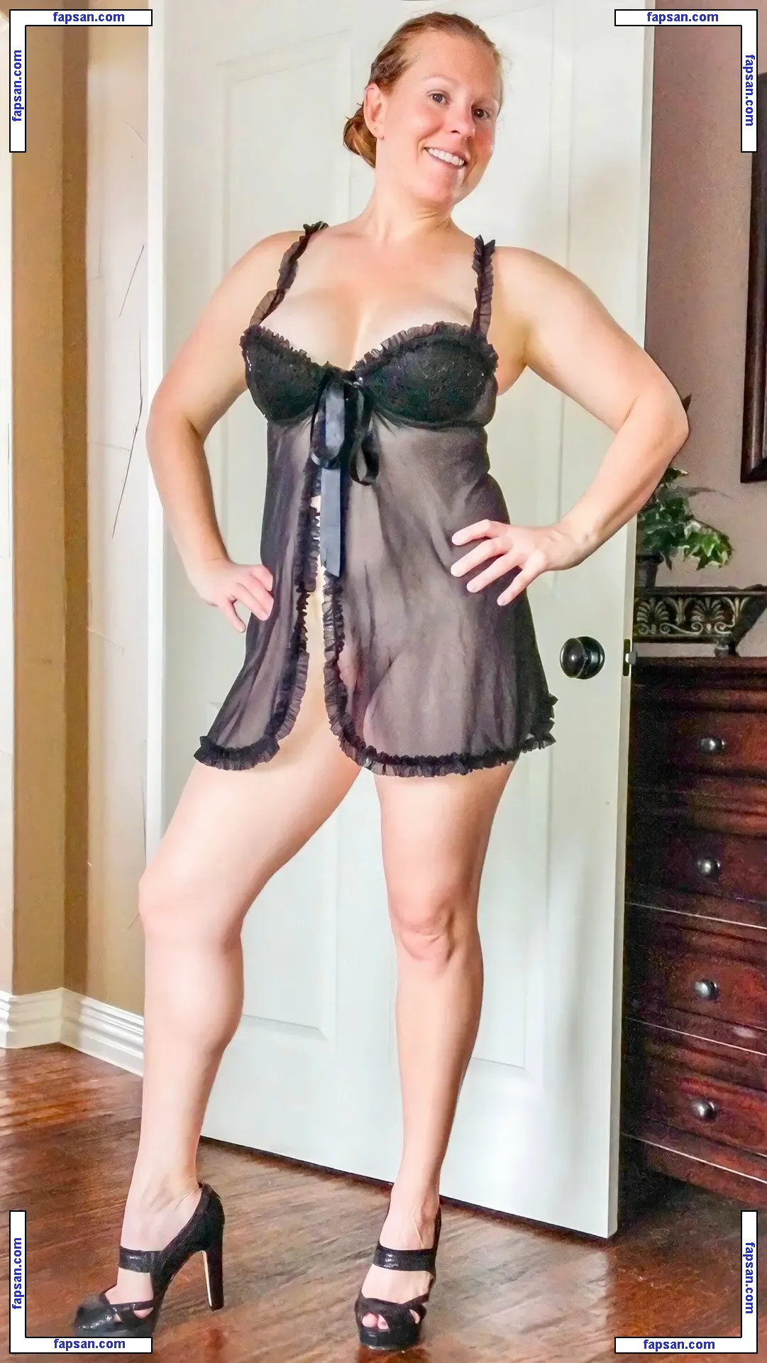 kelli_howard nude photo #0004 from OnlyFans