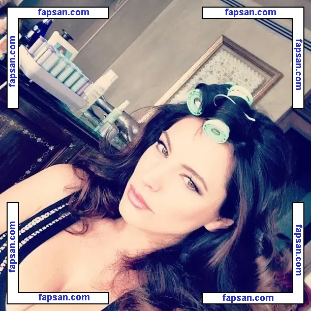 Kelly Brook голая фото #1221 с Онлифанс