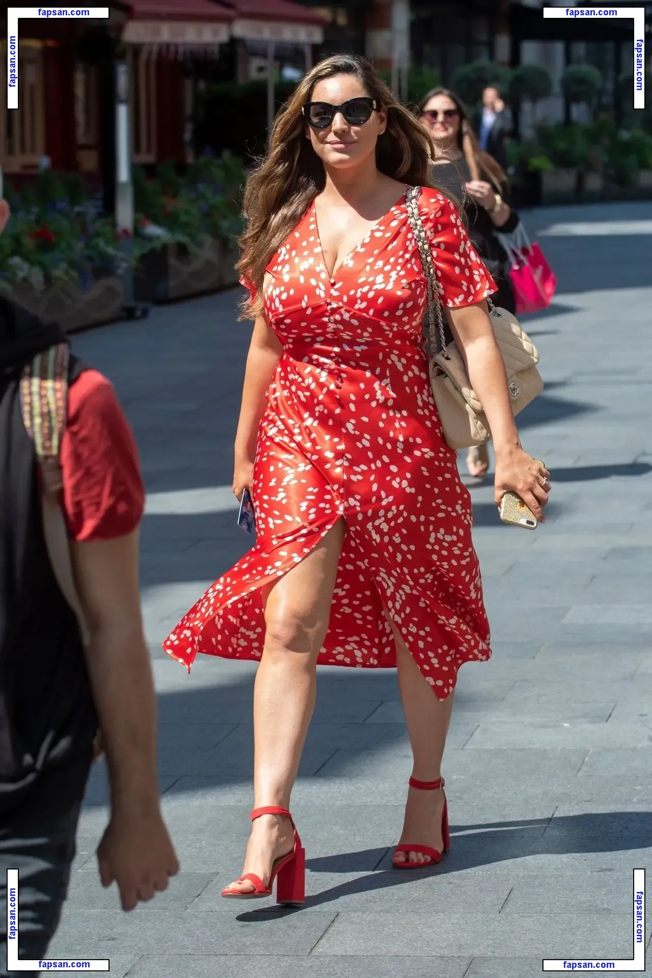 Kelly Brook голая фото #2144 с Онлифанс