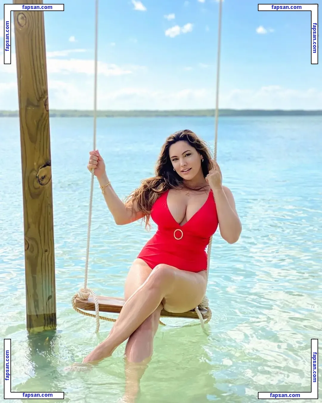 Kelly Brook голая фото #2191 с Онлифанс
