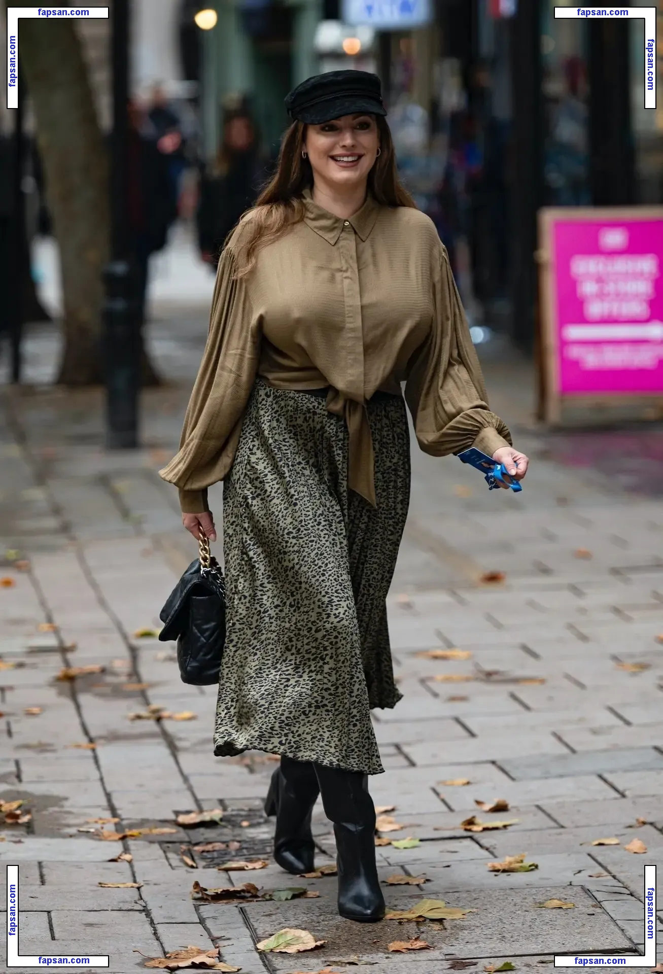 Kelly Brook nude photo #2571 from OnlyFans
