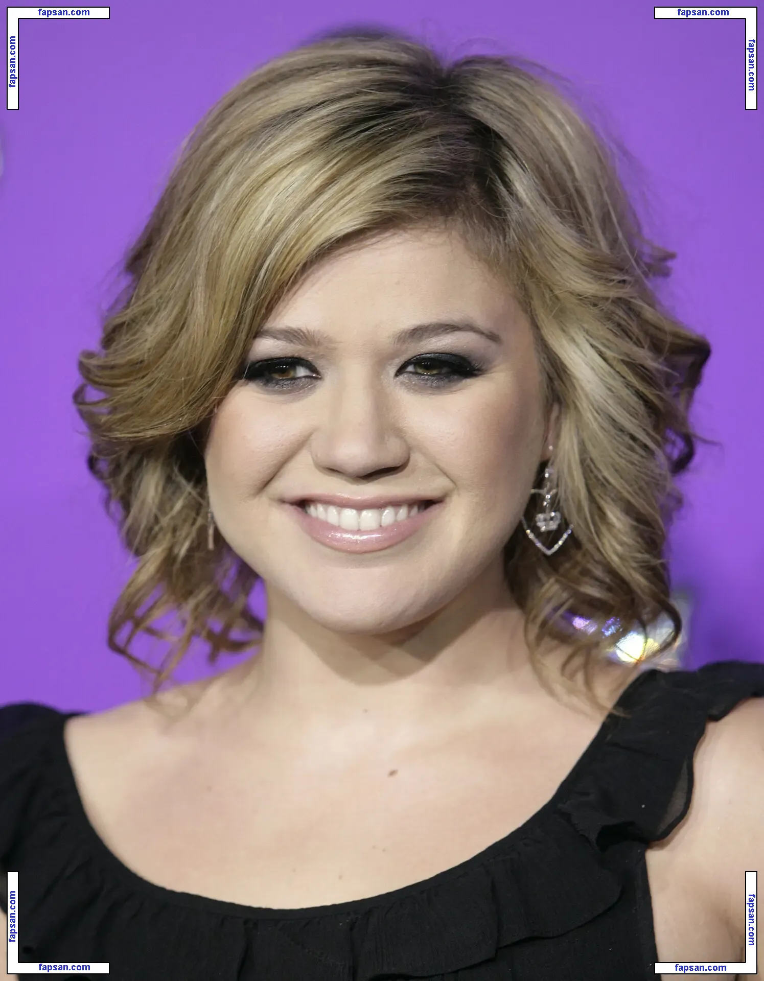 Kelly Clarkson голая фото #0122 с Онлифанс