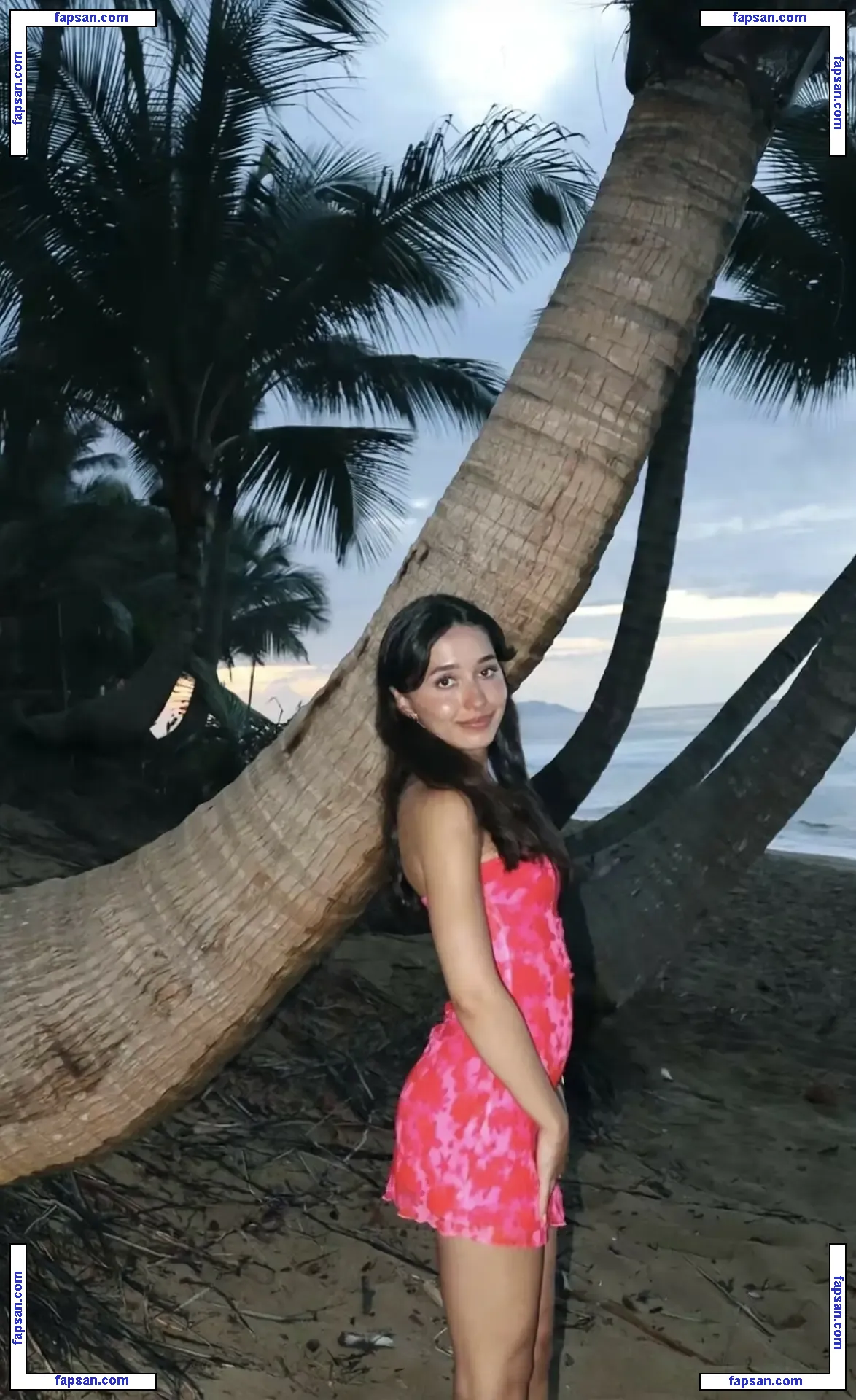 Kellysjelly голая фото #0006 с Онлифанс