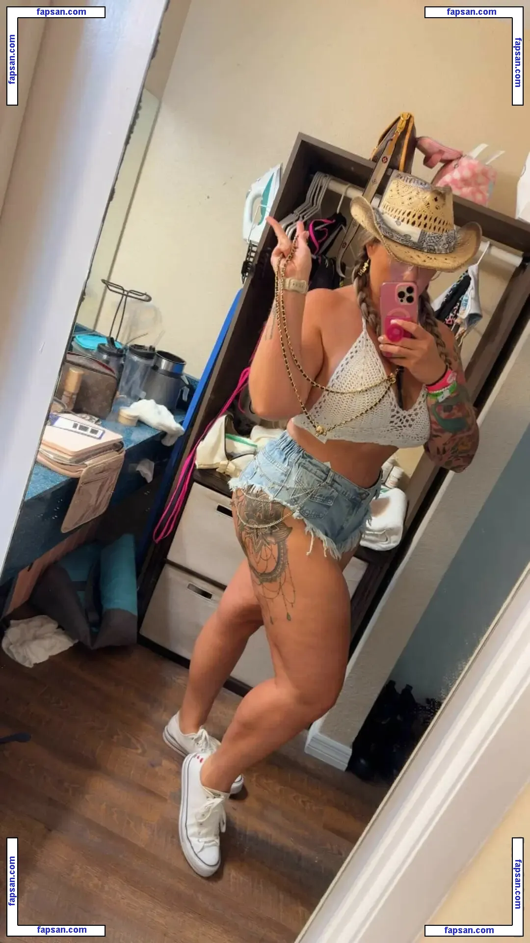 Kelsi Burke nude photo #0003 from OnlyFans