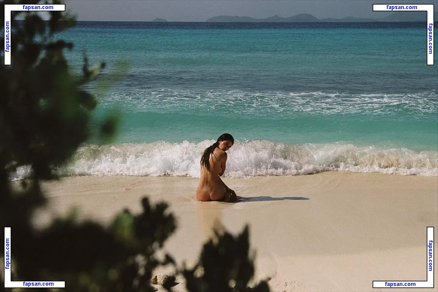 Kendall Jenner голая фото #15189 с Онлифанс