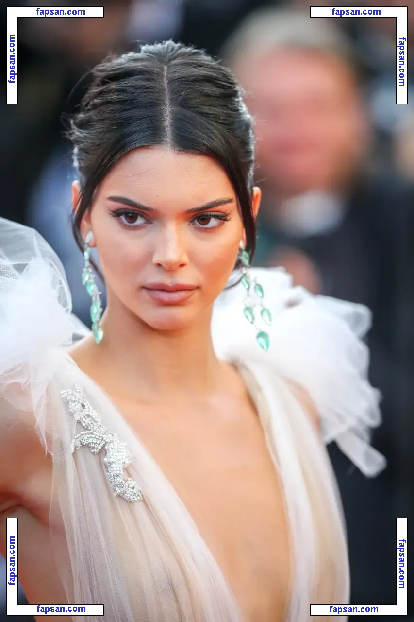 Kendall Jenner nude photo #1028 from OnlyFans