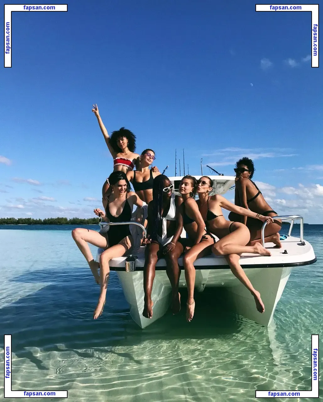 Kendall Jenner nude photo #1380 from OnlyFans
