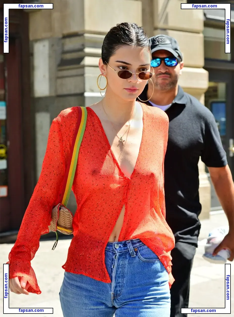 Kendall Jenner nude photo #1708 from OnlyFans
