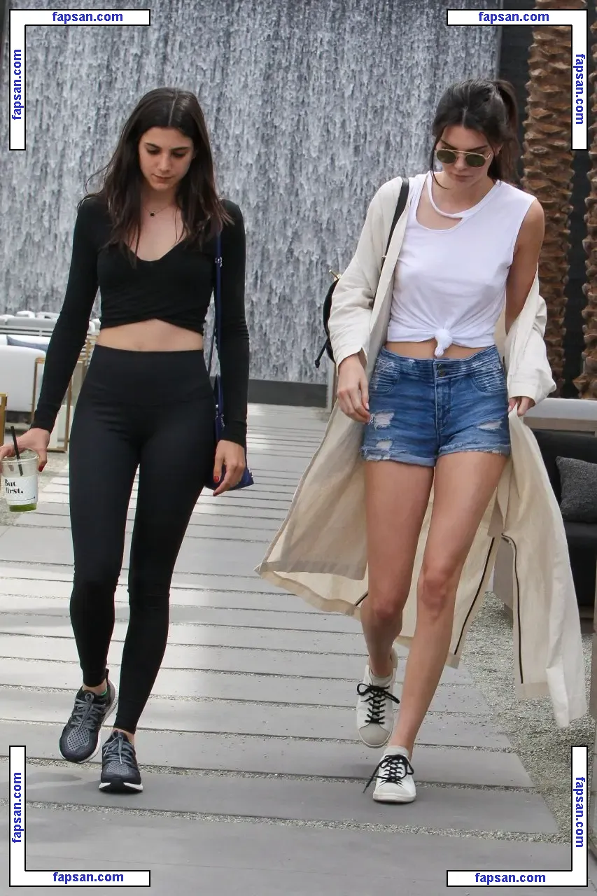 Kendall Jenner nude photo #2924 from OnlyFans