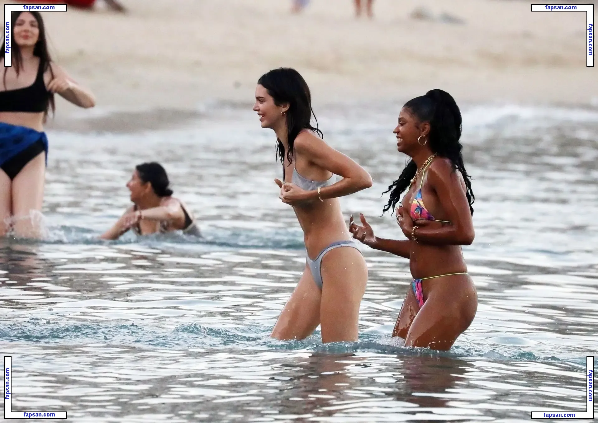 Kendall Jenner nude photo #4352 from OnlyFans