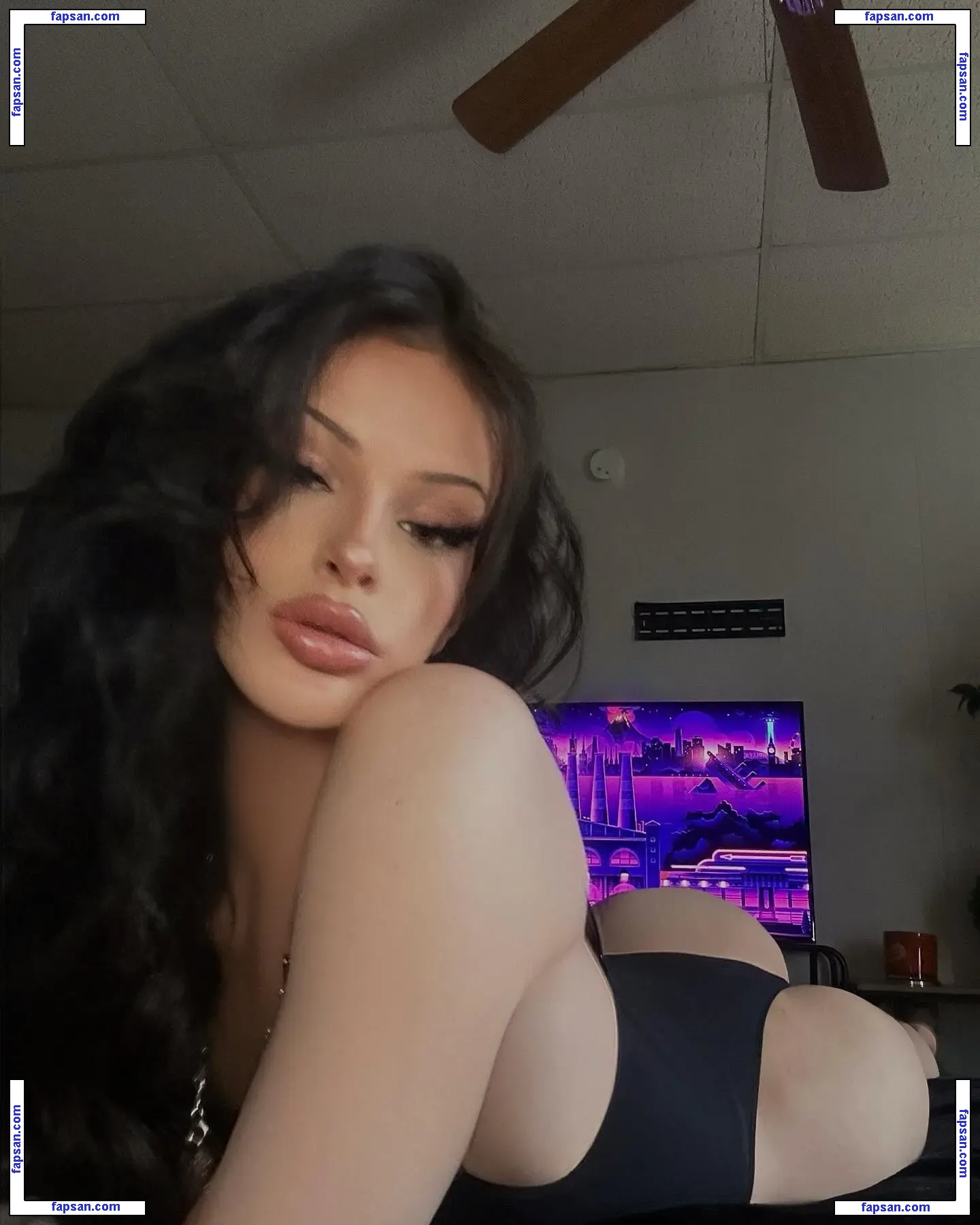 Kendalluvxx nude photo #0024 from OnlyFans