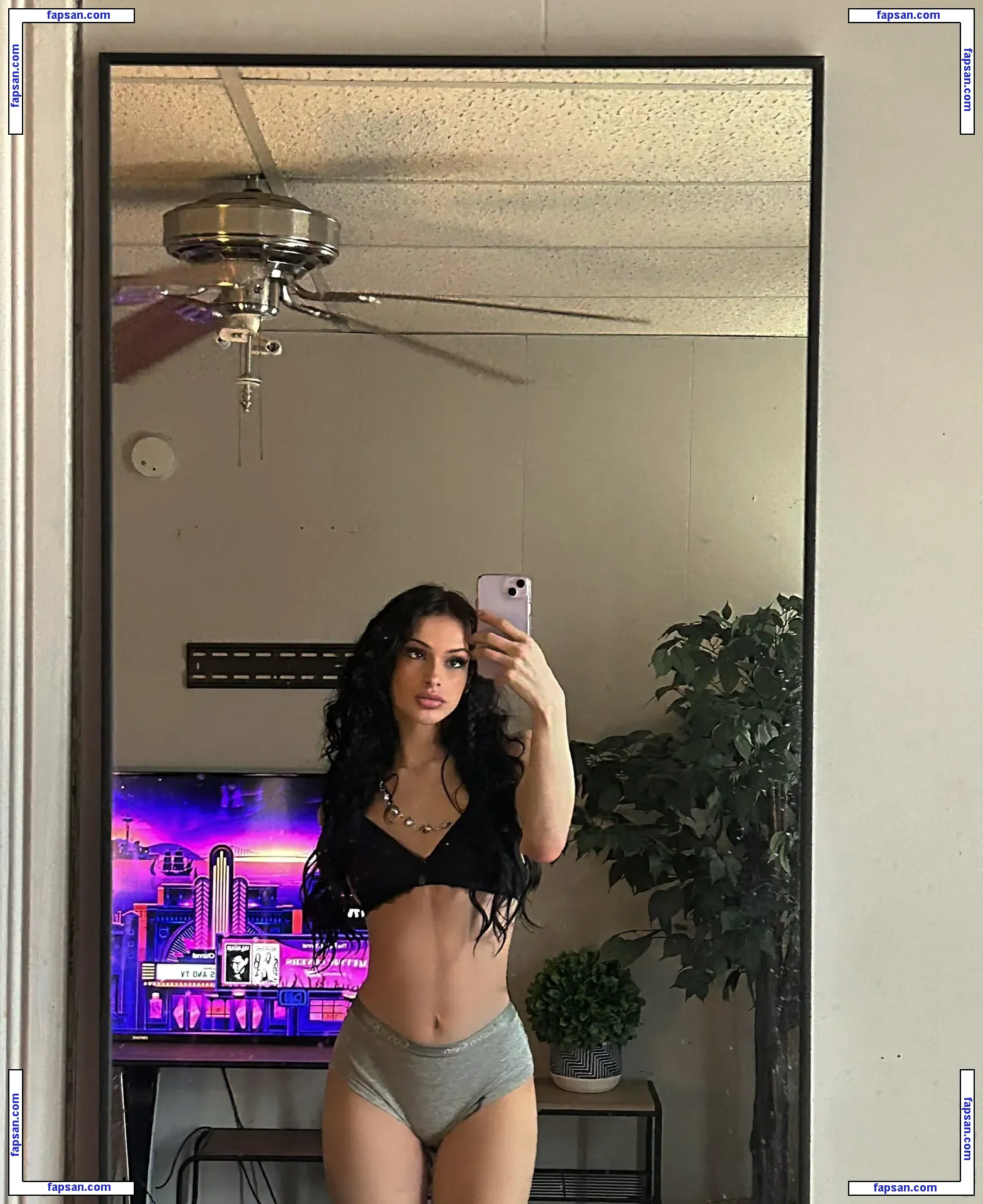 Kendalluvxx nude photo #0025 from OnlyFans