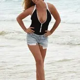 Kendra Wilkinson nude #0140