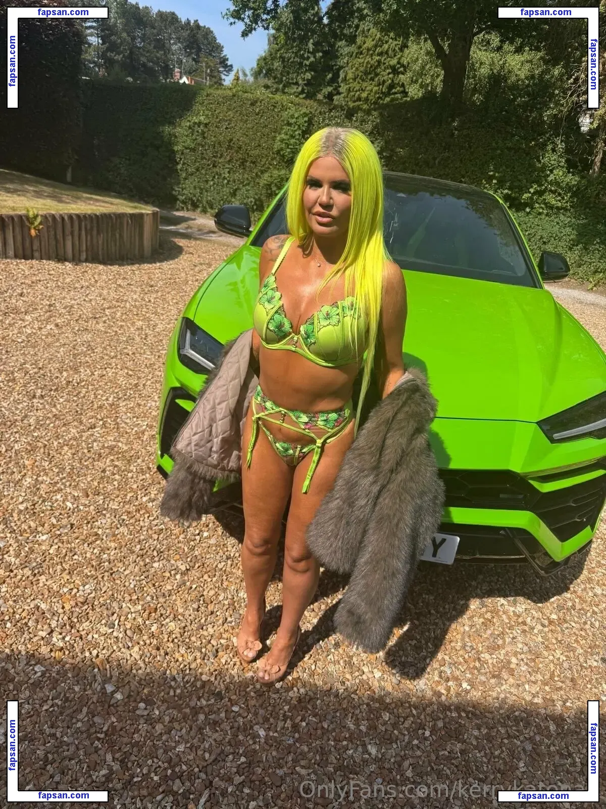 kerrykatona7 nude photo #0006 from OnlyFans