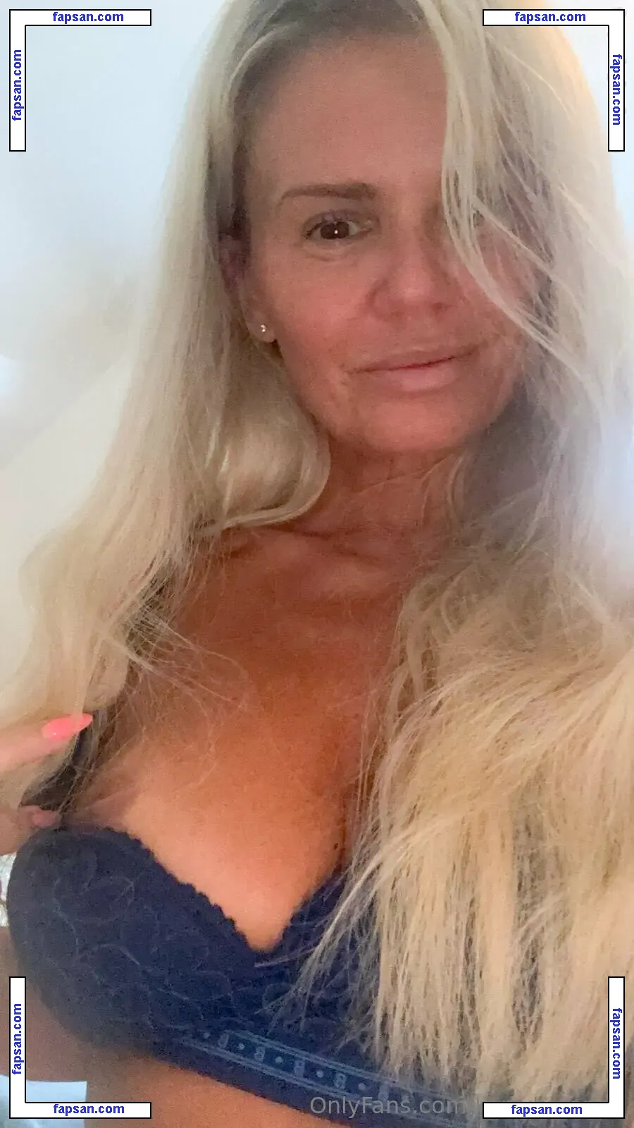 kerrykatona7 nude photo #0010 from OnlyFans