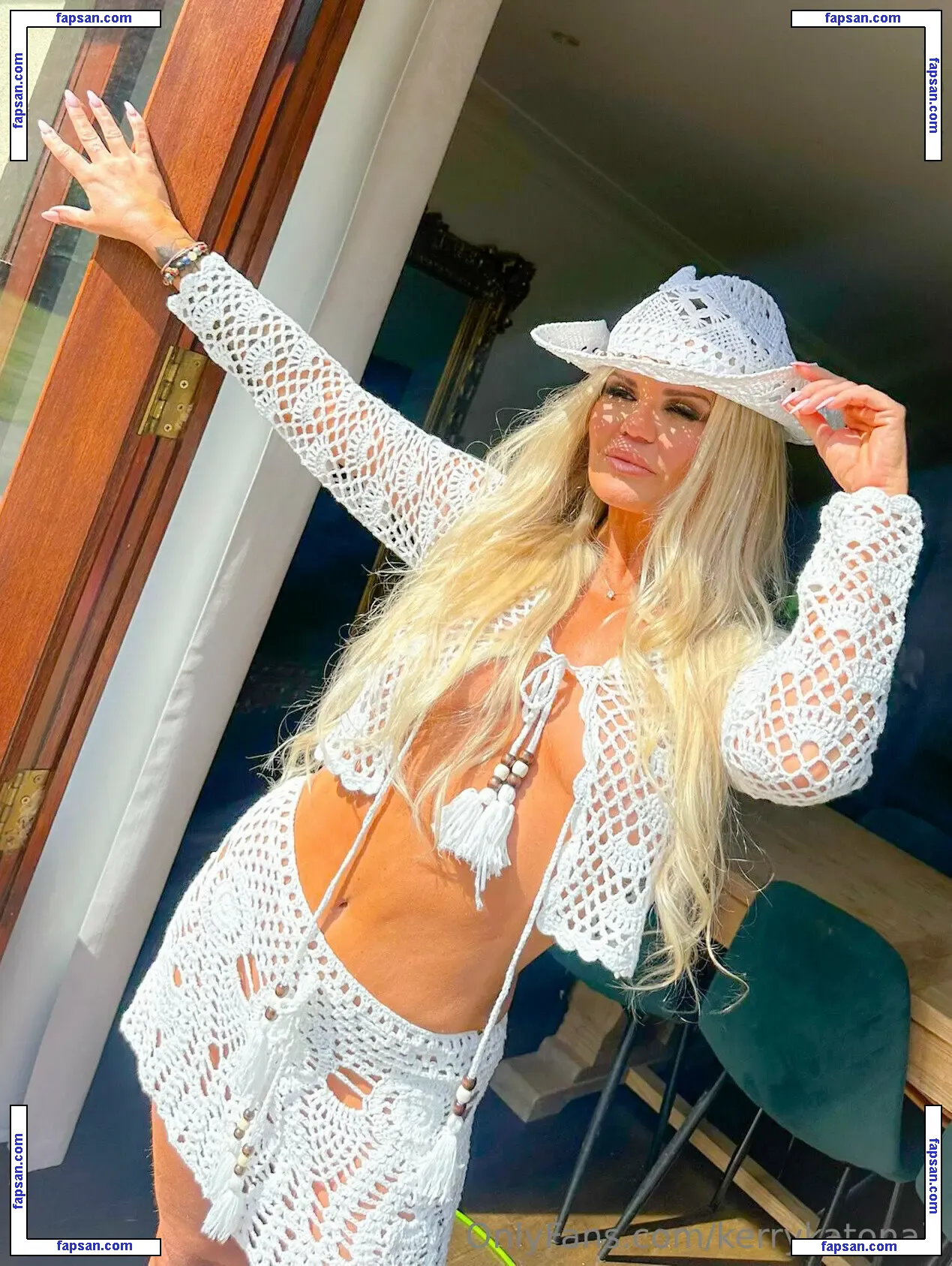 kerrykatona7 nude photo #0023 from OnlyFans