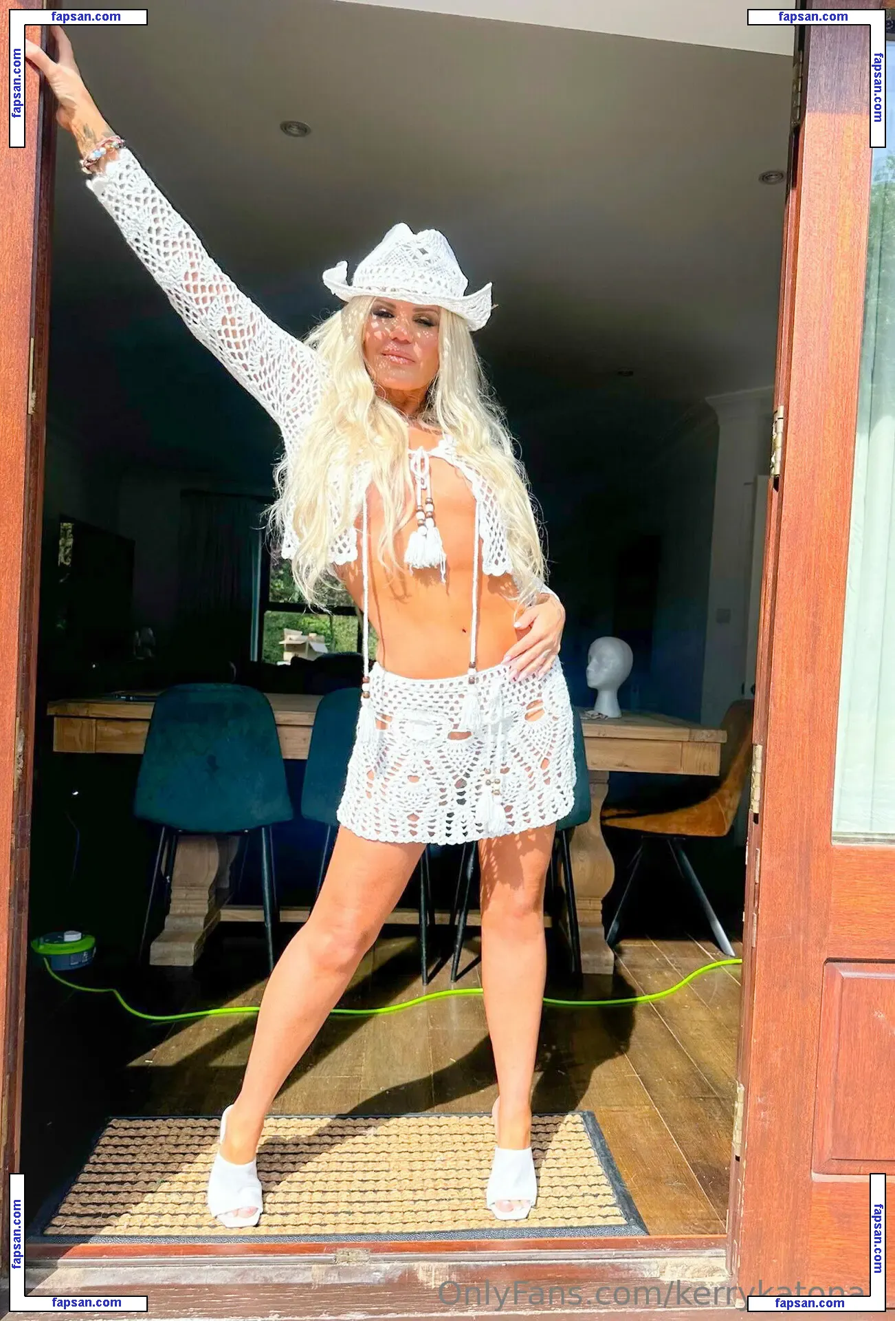 kerrykatona7 nude photo #0024 from OnlyFans