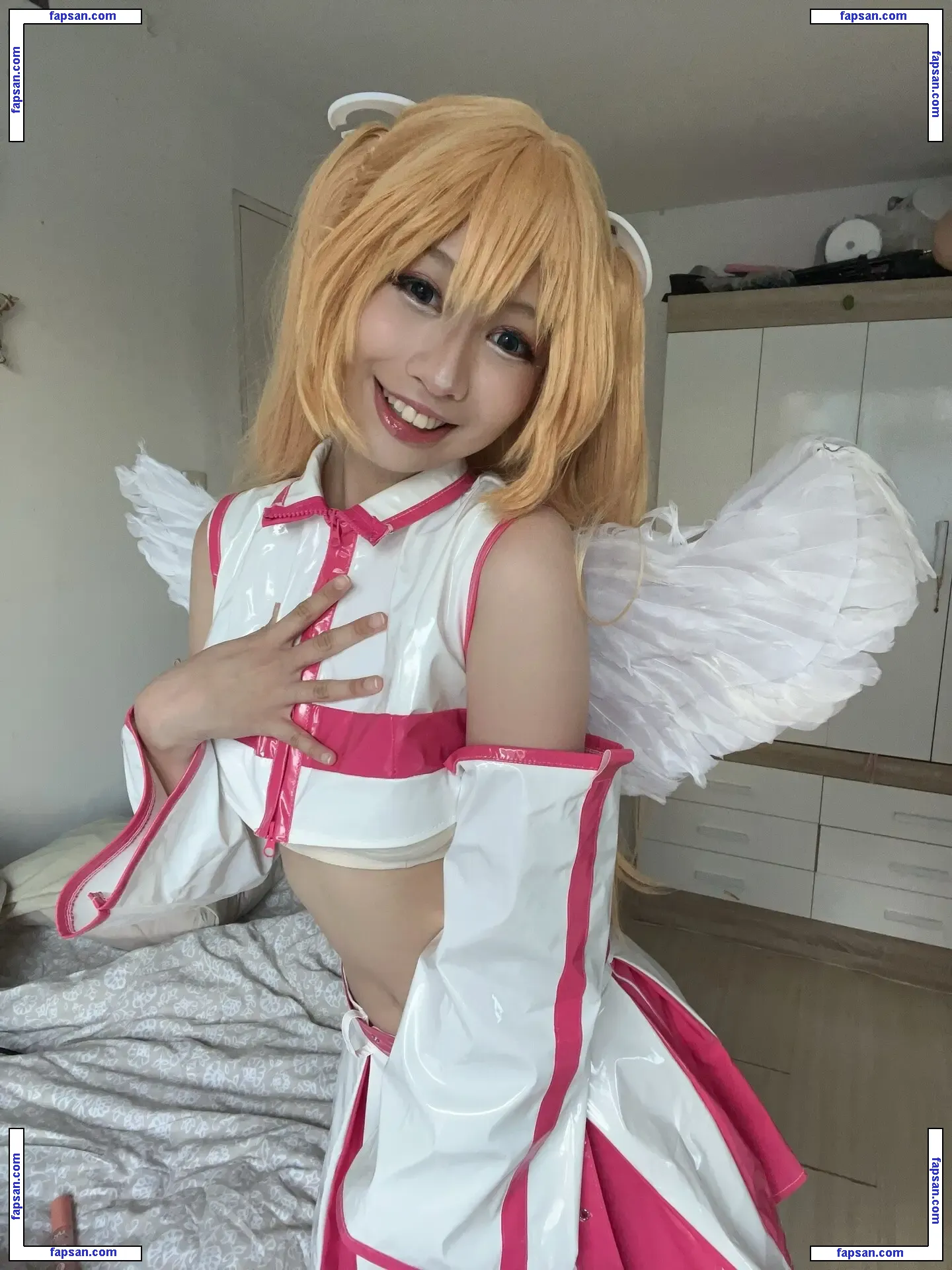 Kettsley голая фото #0034 с Онлифанс