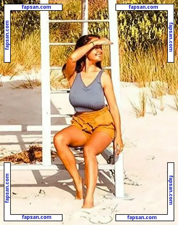 Kez H. nude photo #0008 from OnlyFans