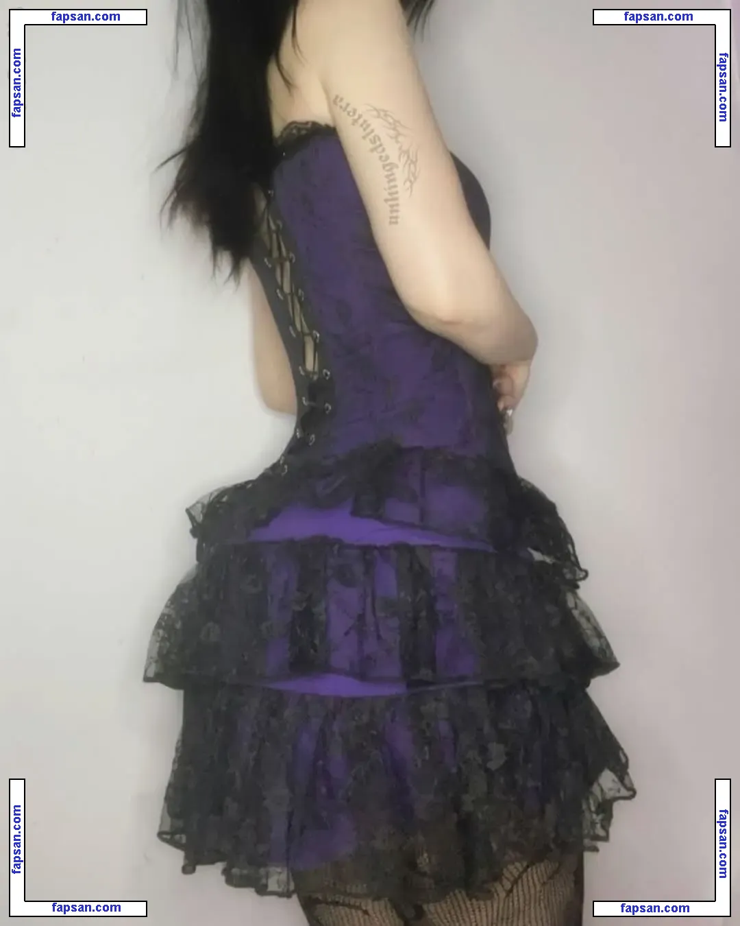 KiaKuromi2 nude photo #0003 from OnlyFans