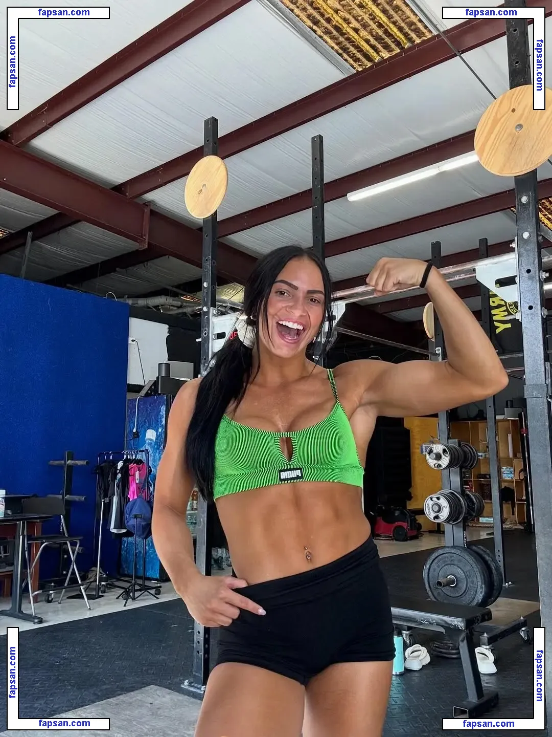 Kiana James голая фото #0022 с Онлифанс