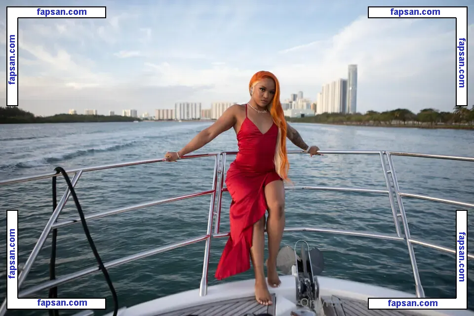 Kiera Hogan nude photo #0098 from OnlyFans