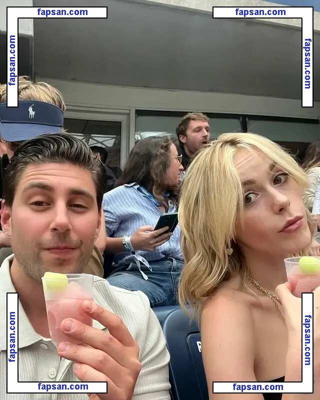 Kiernan Shipka nude photo #1707 from OnlyFans