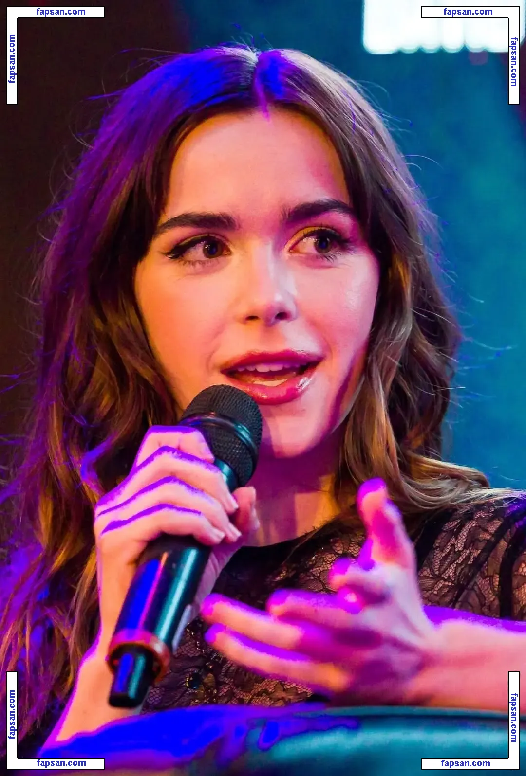 Kiernan Shipka nude photo #1716 from OnlyFans