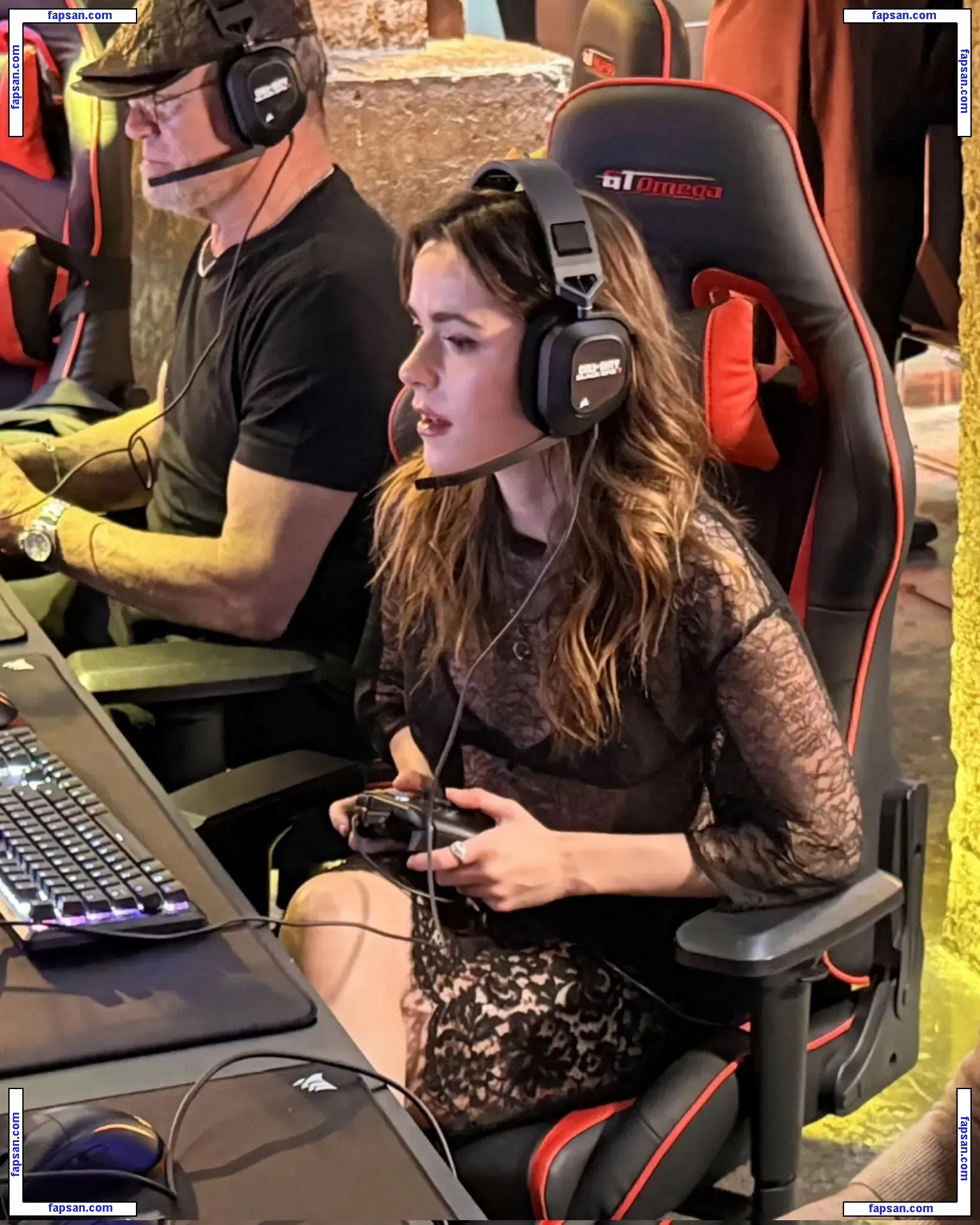 Kiernan Shipka nude photo #1719 from OnlyFans