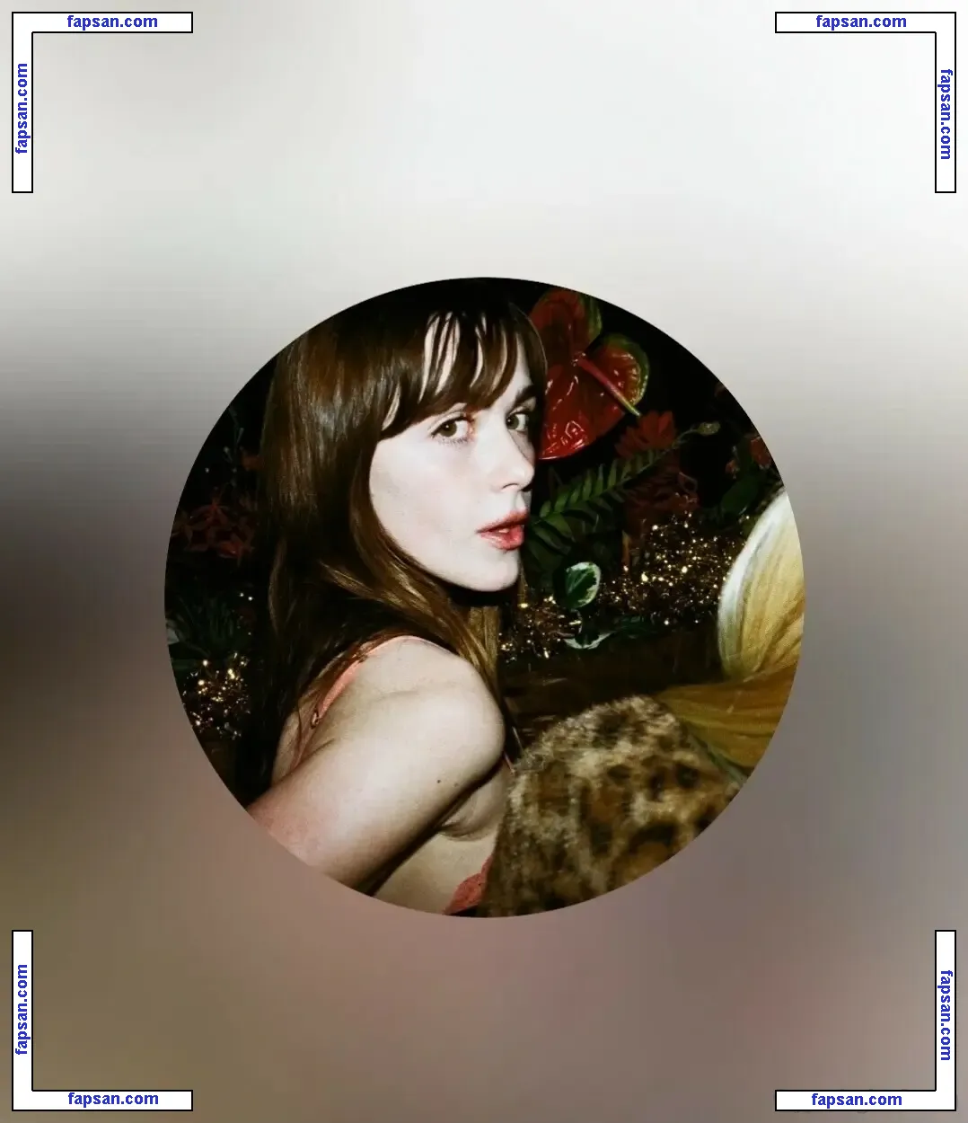 Kiernan Shipka nude photo #1764 from OnlyFans