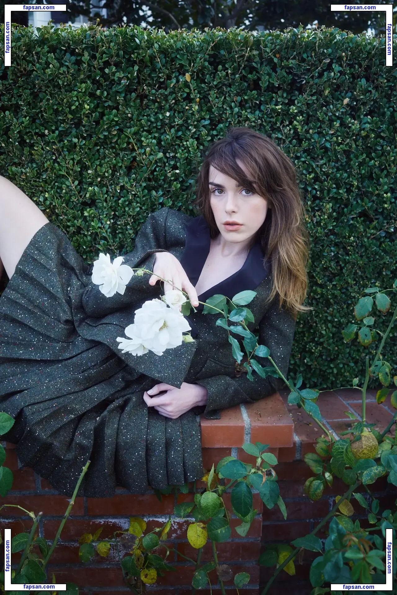 Kiernan Shipka nude photo #1774 from OnlyFans