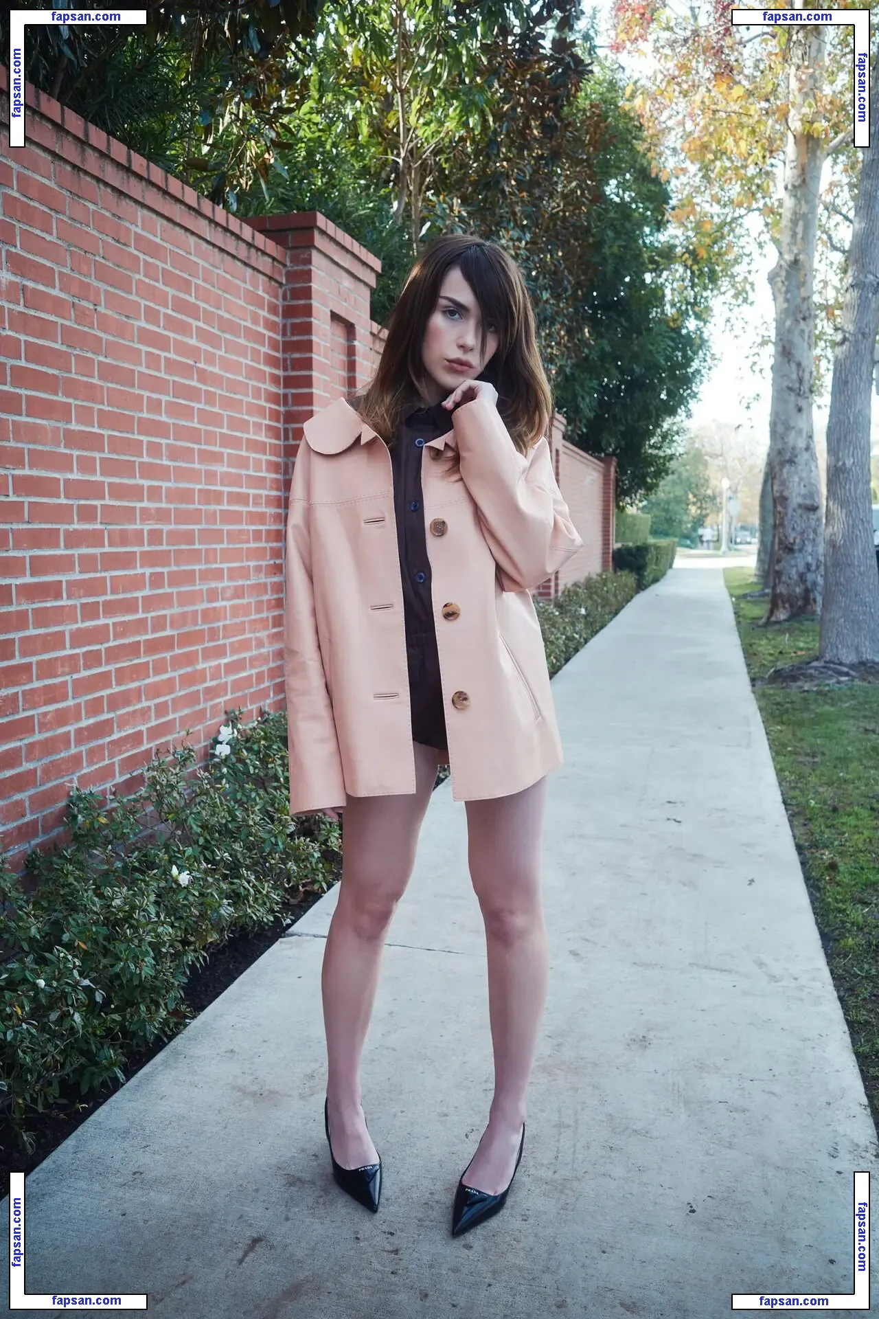 Kiernan Shipka nude photo #1776 from OnlyFans