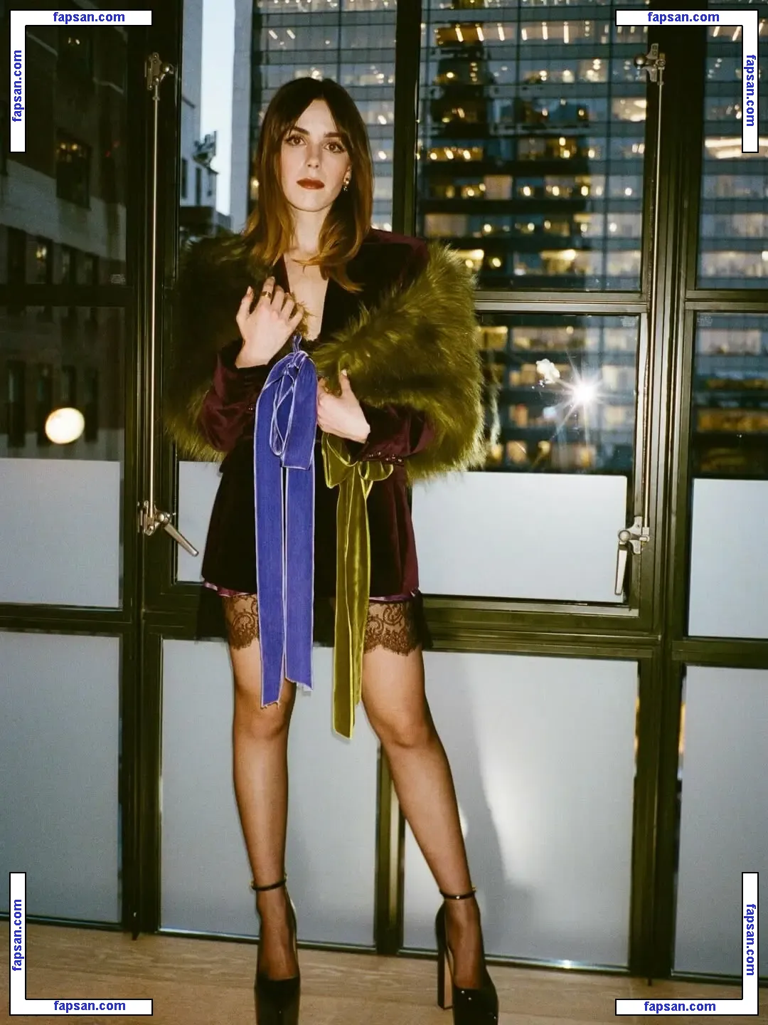 Kiernan Shipka nude photo #1779 from OnlyFans