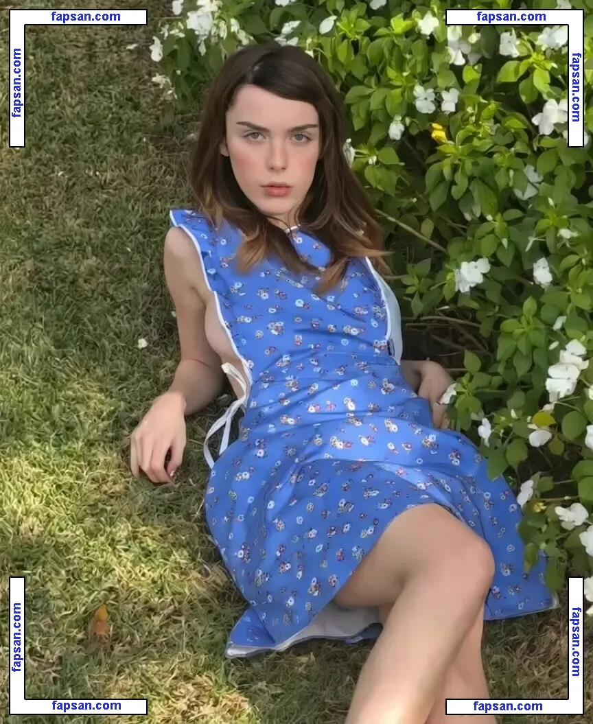 Kiernan Shipka nude photo #1785 from OnlyFans